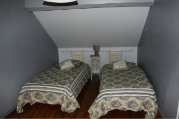 hébergement SAINTE-GEMME-MORONVAL